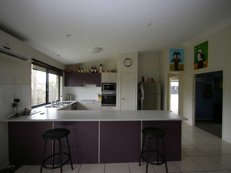 1 Adam Court, Beachmere QLD 4510