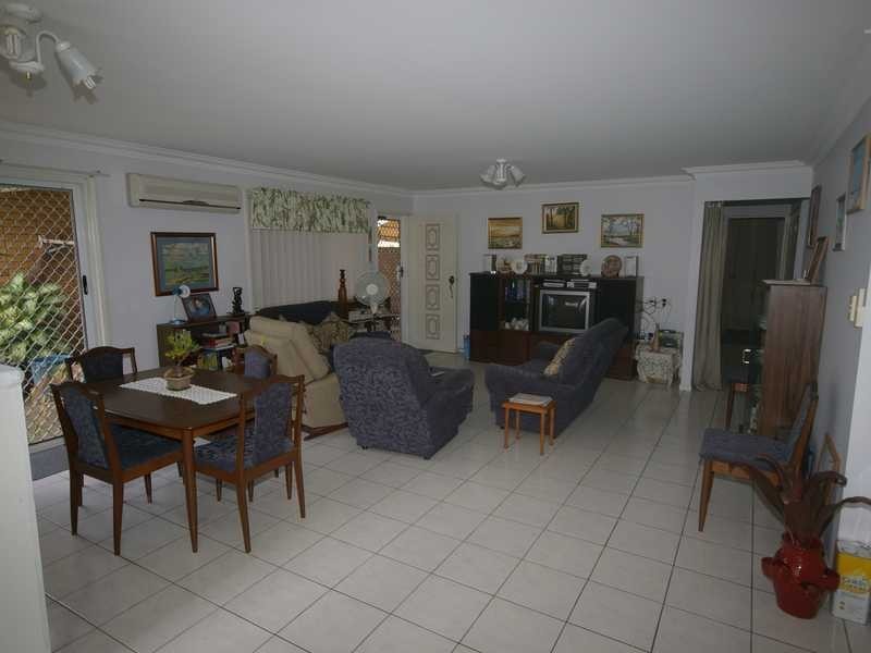 Villa 2/9 Botany Crescent, Banksia Beach QLD 4507