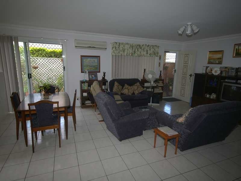 Villa 2/9 Botany Crescent, Banksia Beach QLD 4507