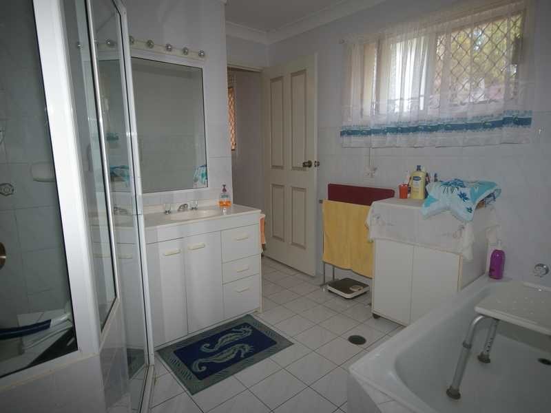 Villa 2/9 Botany Crescent, Banksia Beach QLD 4507