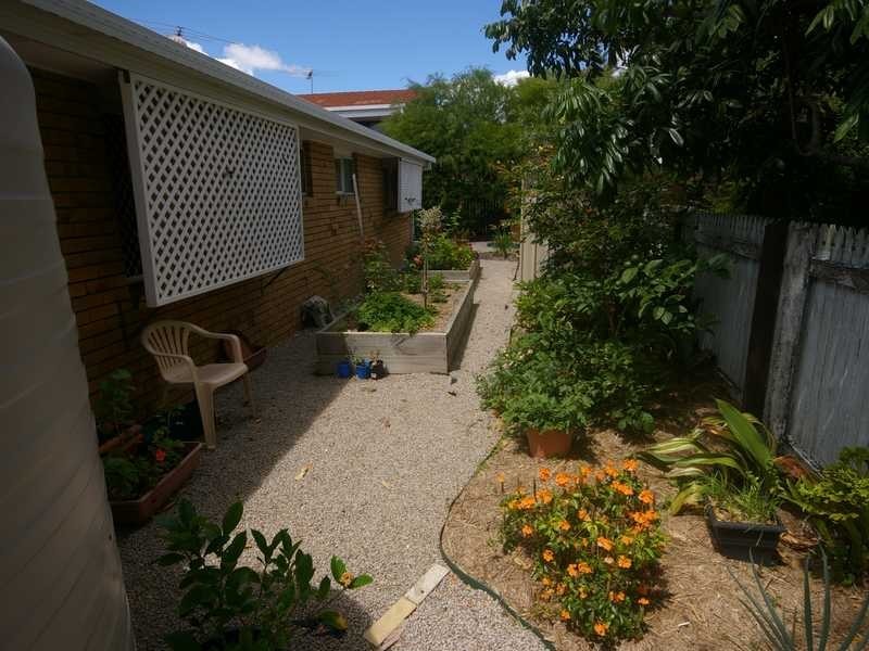 Villa 2/9 Botany Crescent, Banksia Beach QLD 4507