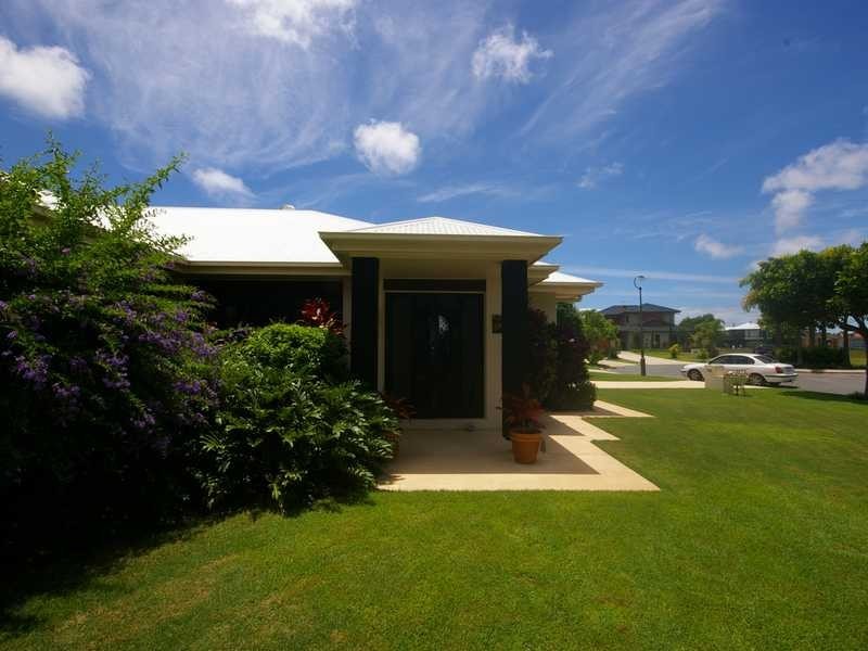 1 Swordfish Place, Banksia Beach QLD 4507
