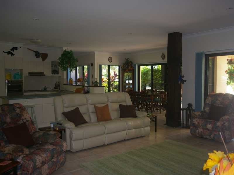 1 Swordfish Place, Banksia Beach QLD 4507