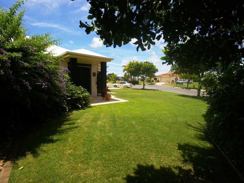 1 Swordfish Place, Banksia Beach QLD 4507