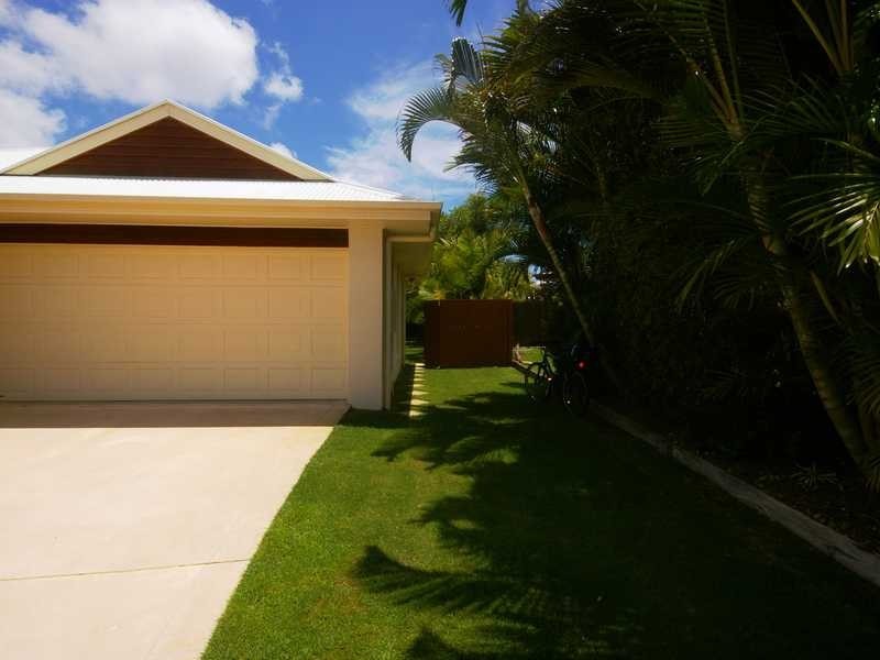 1 Swordfish Place, Banksia Beach QLD 4507