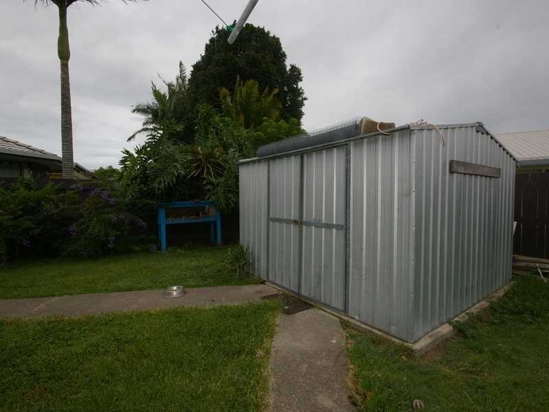 17 Nelson Street, Sandstone Point QLD 4511