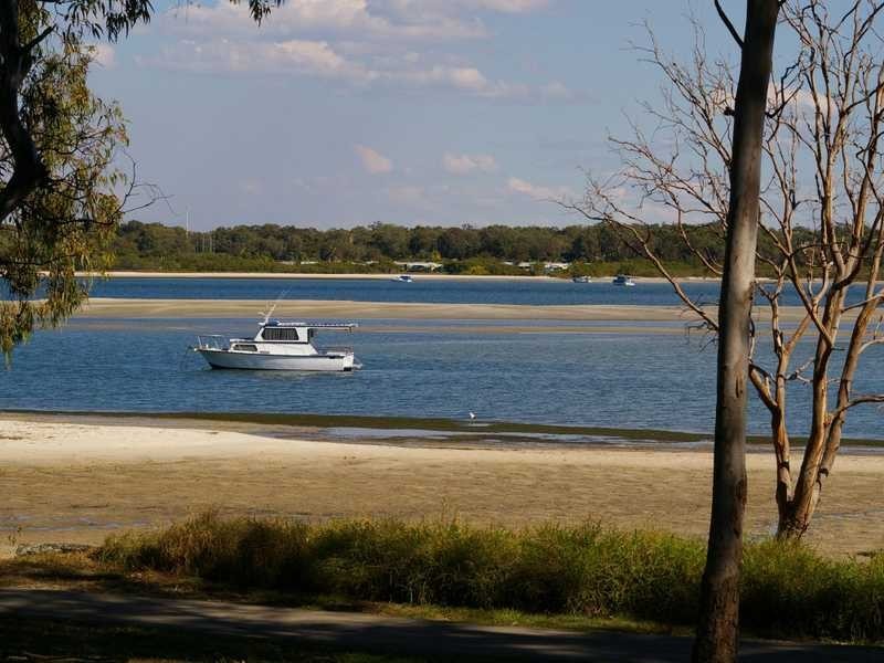 Unit 2/145 Sylvan Beach Esplanade, Bellara QLD 4507