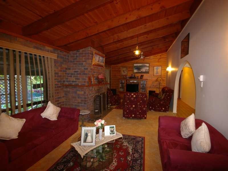 8 Aylward Road, Ningi QLD 4511