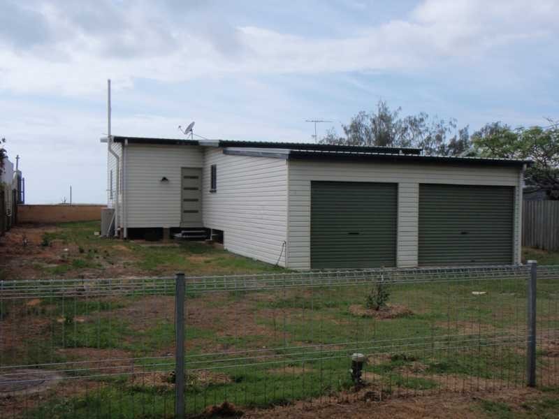 133 Biggs Avenue, Beachmere QLD 4510