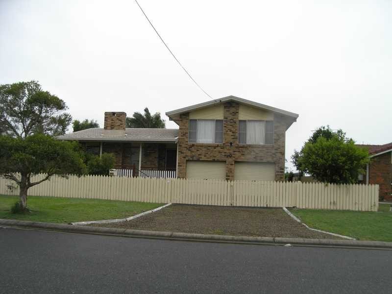 1 Trevor Street, Beachmere QLD 4510