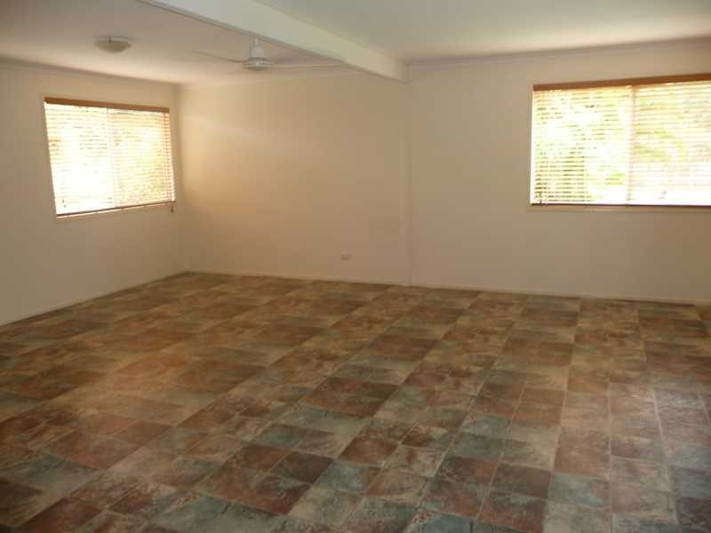 24 Whiting Street, Beachmere QLD 4510