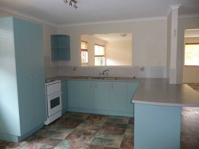 24 Whiting Street, Beachmere QLD 4510