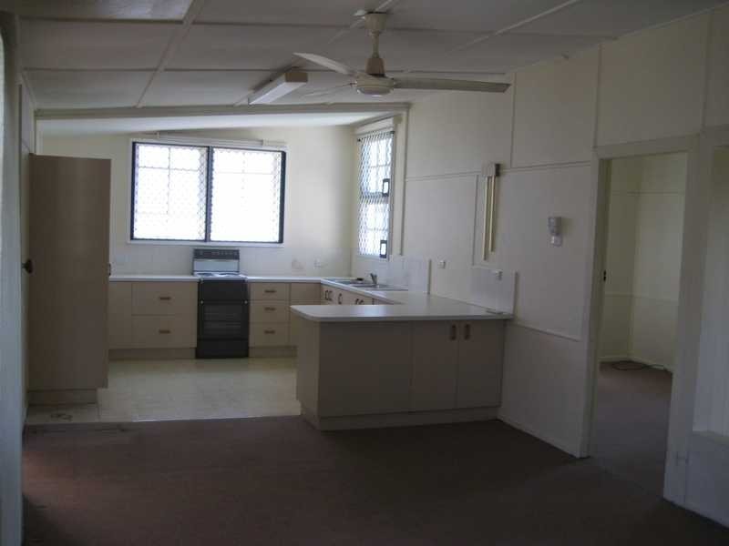 95 Biggs Avenue, Beachmere QLD 4510