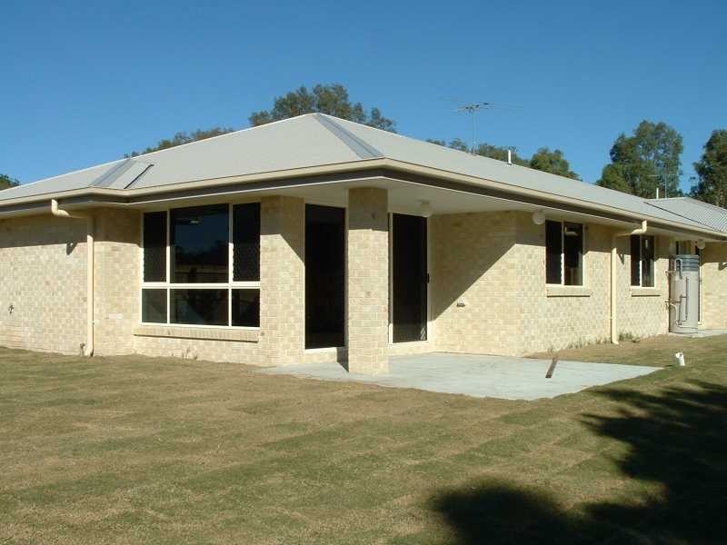 3/5 Weeroona Avenue, Beachmere QLD 4510