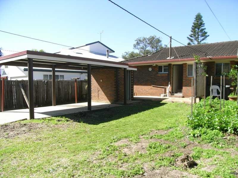 1/65 Coronation Avenue, Beachmere QLD 4510