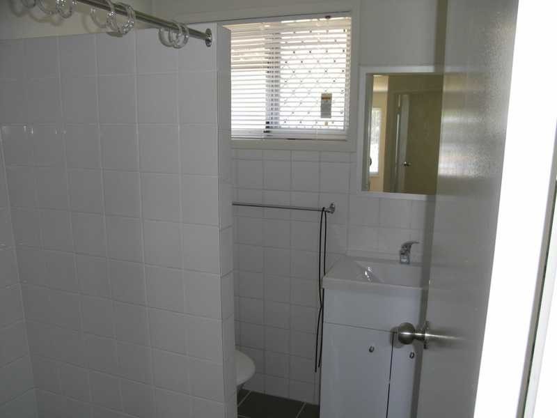 1/65 Coronation Avenue, Beachmere QLD 4510