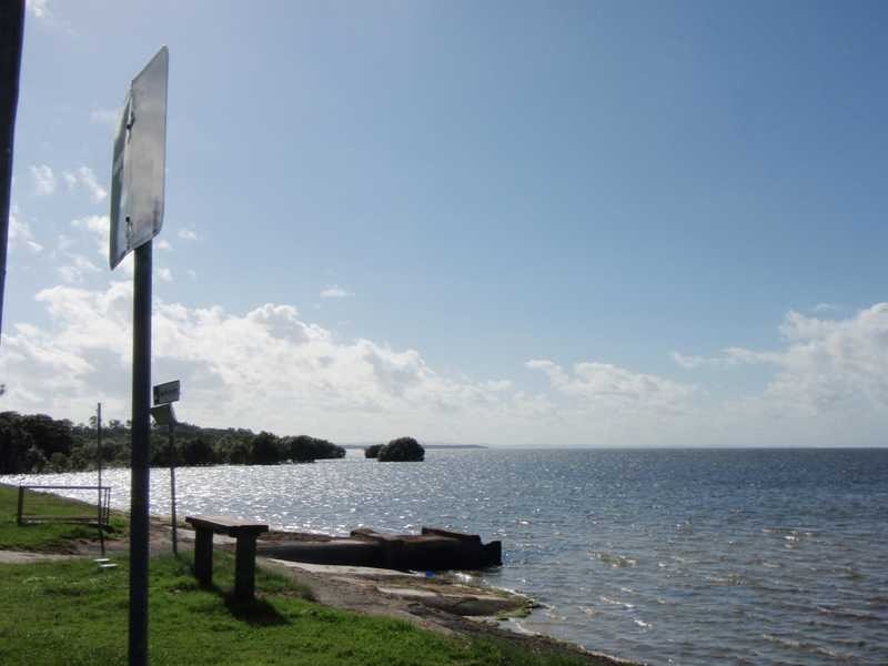 33 The Esplanade, Sandstone Point QLD 4511