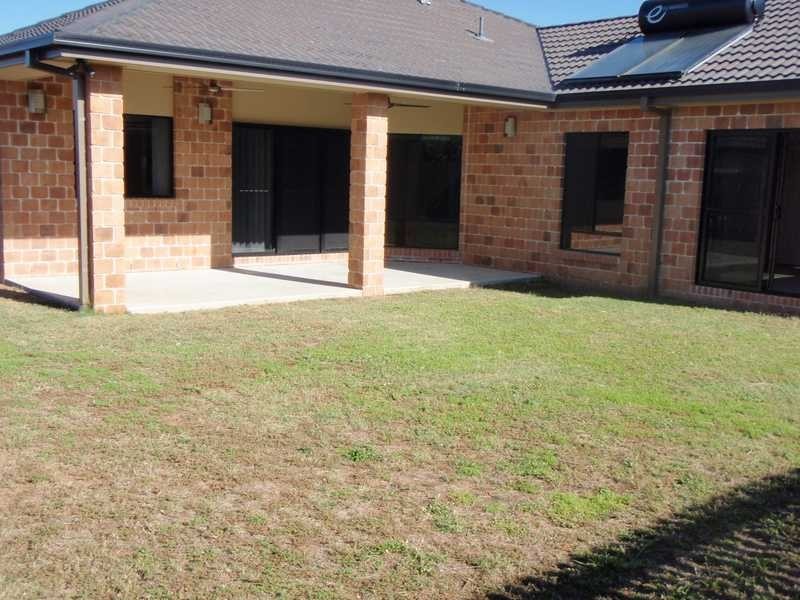 17 Apollo Crescent, Beachmere QLD 4510