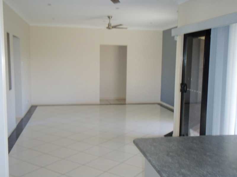 17 Apollo Crescent, Beachmere QLD 4510
