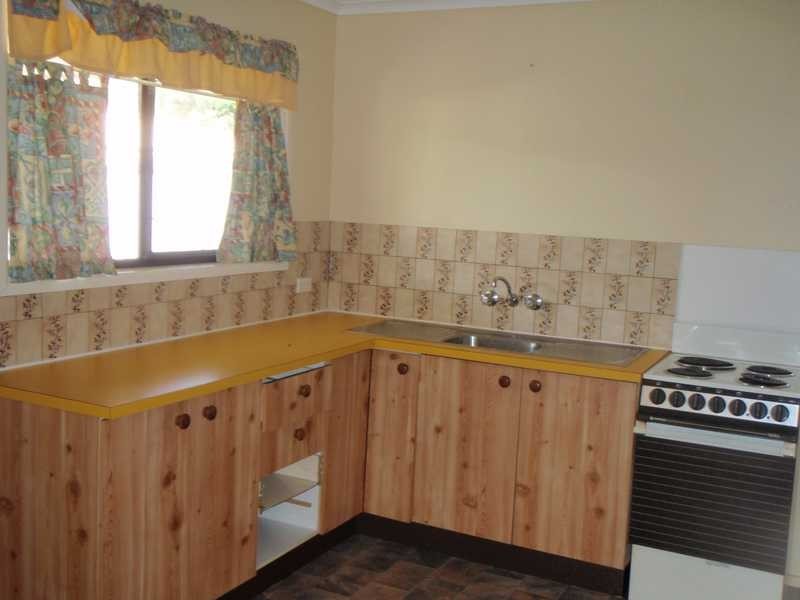 21 Moatah Drive, Beachmere QLD 4510