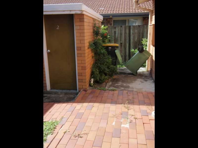 Unit 2/64 Coronation Avenue, Beachmere QLD 4510