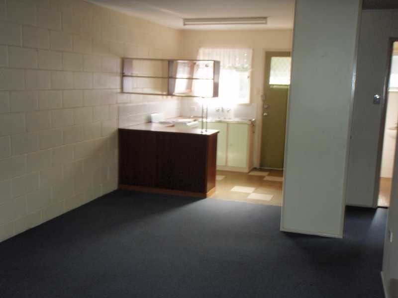 Unit 2/64 Coronation Avenue, Beachmere QLD 4510