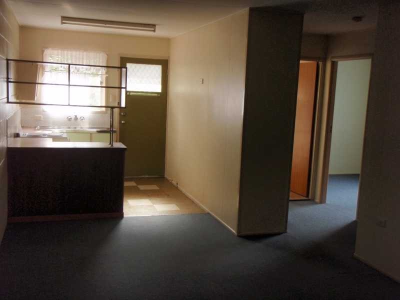 Unit 2/64 Coronation Avenue, Beachmere QLD 4510