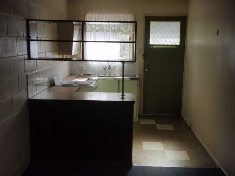 Unit 2/64 Coronation Avenue, Beachmere QLD 4510