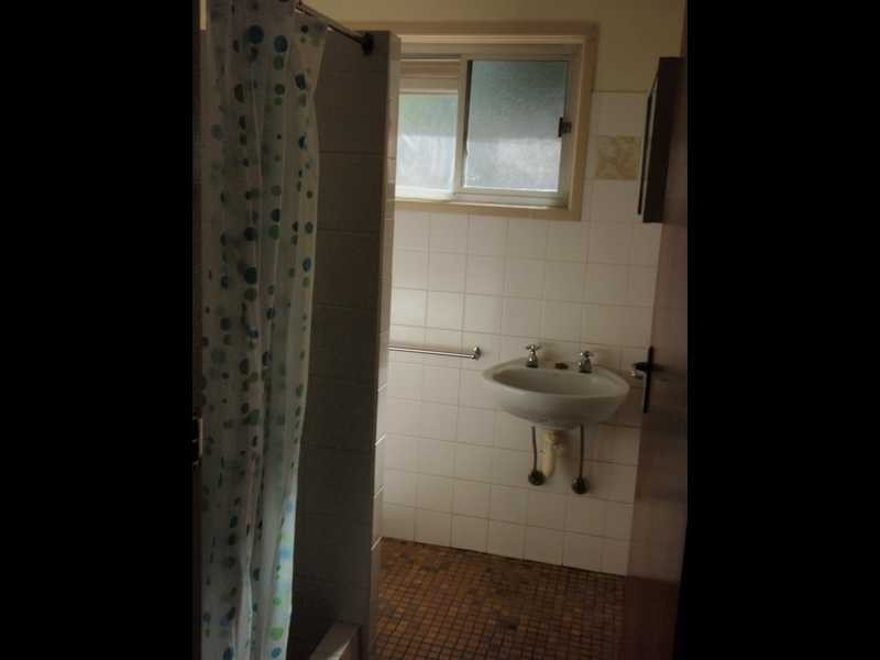 Unit 2/64 Coronation Avenue, Beachmere QLD 4510