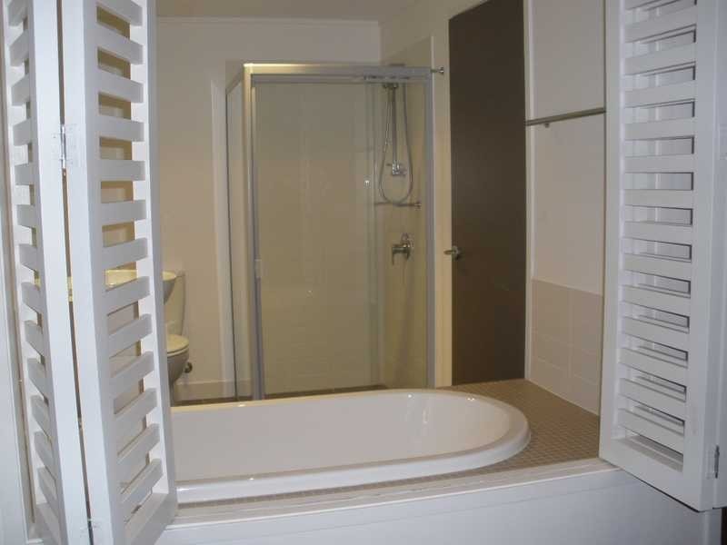 25 Dix Street, Redcliffe QLD 4020