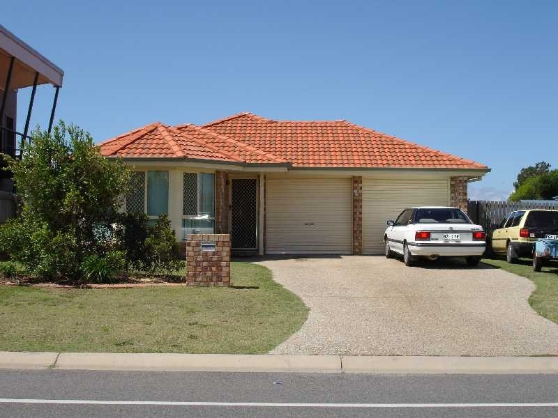 40 Columbia Drive, Beachmere QLD 4510