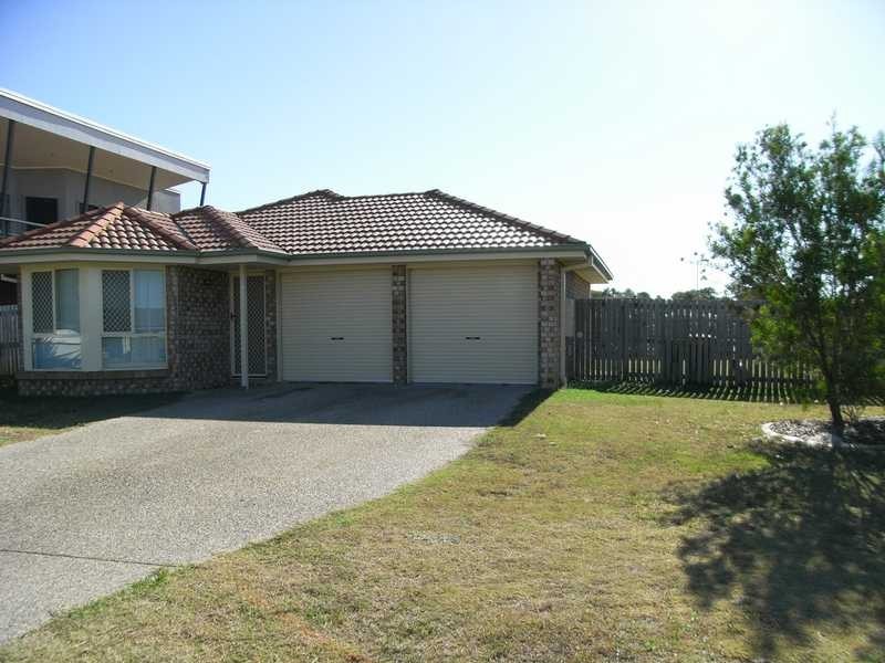 40 Columbia Drive, Beachmere QLD 4510