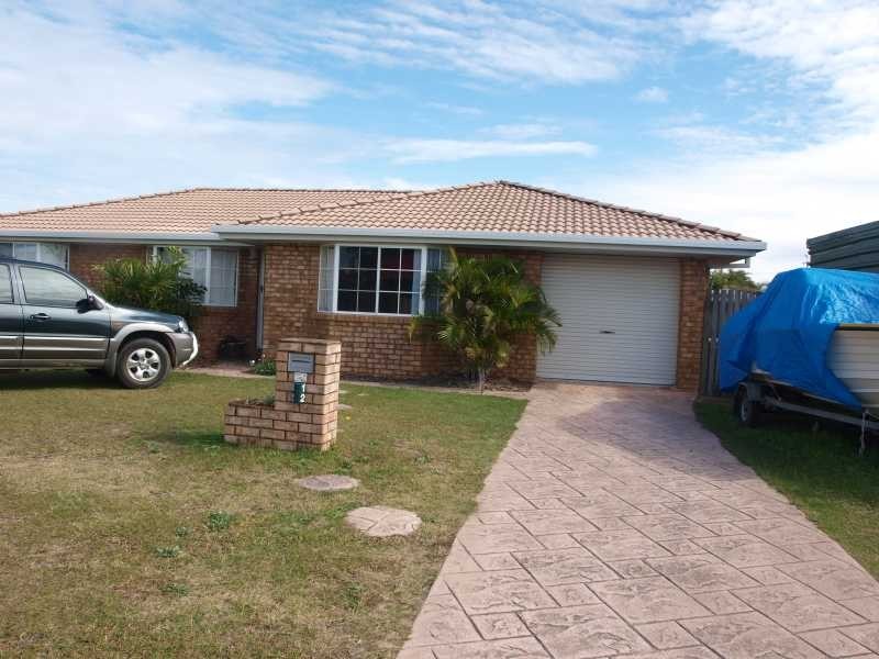 12 Columbia Dr, Beachmere QLD 4510