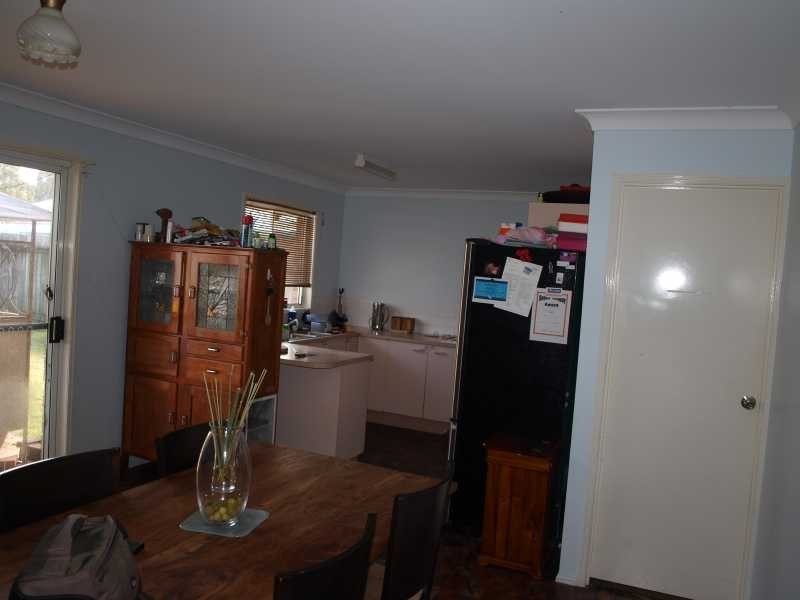 12 Columbia Dr, Beachmere QLD 4510