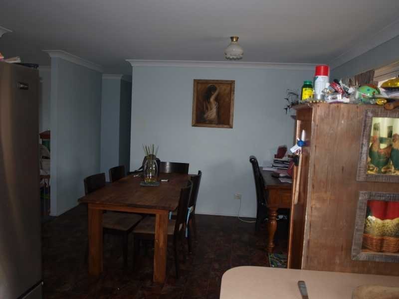 12 Columbia Dr, Beachmere QLD 4510