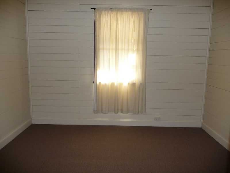 2 Bishop Road, Beachmere QLD 4510