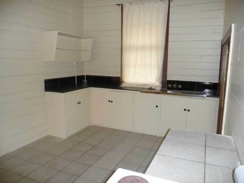 2 Bishop Road, Beachmere QLD 4510