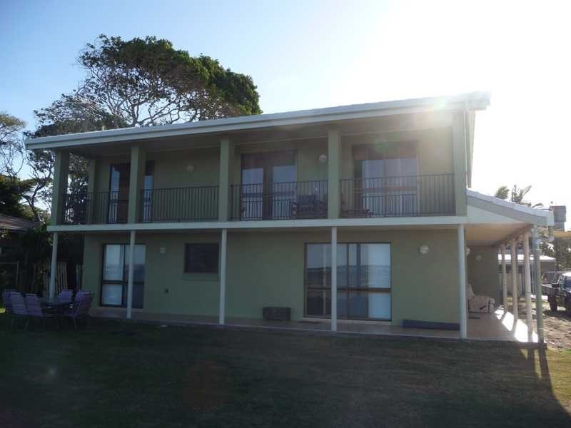 5 Biggs Avenue, Beachmere QLD 4510