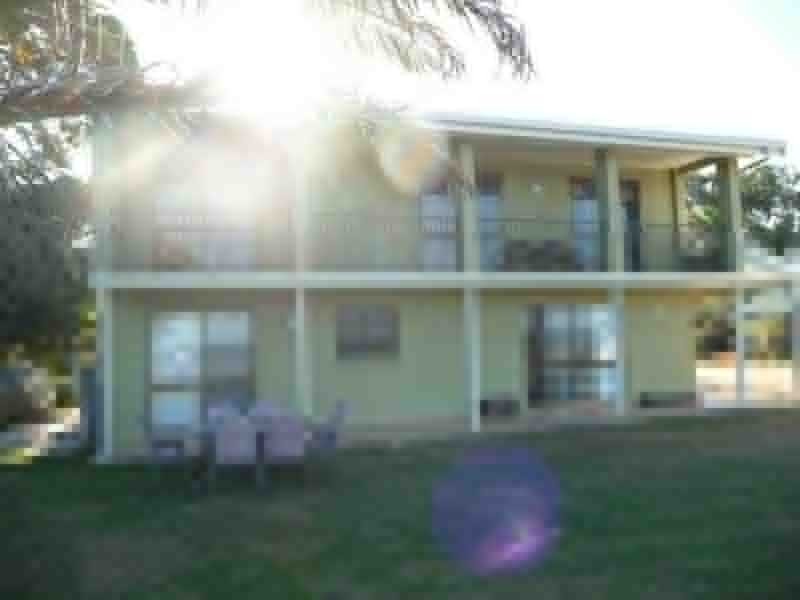 5 Biggs Avenue, Beachmere QLD 4510