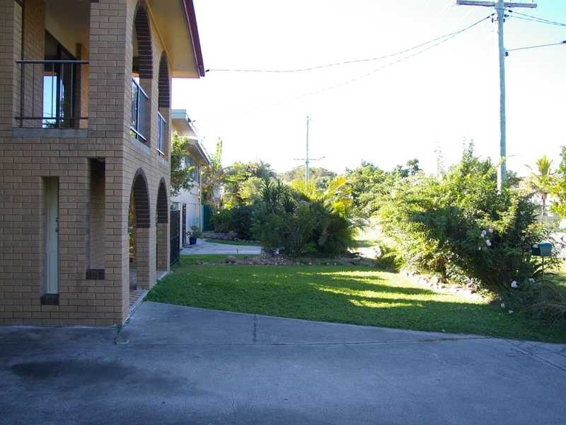 102 Biggs Avenue, Beachmere QLD 4510