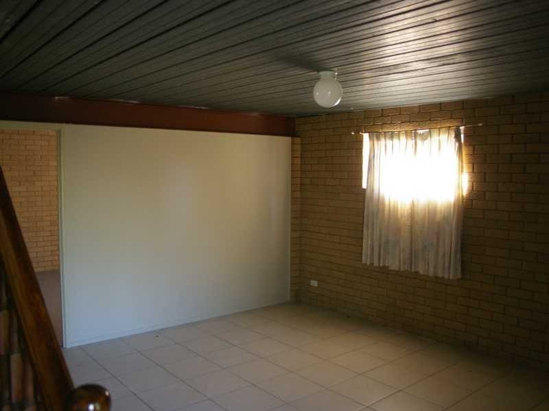 102 Biggs Avenue, Beachmere QLD 4510