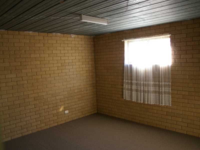 102 Biggs Avenue, Beachmere QLD 4510