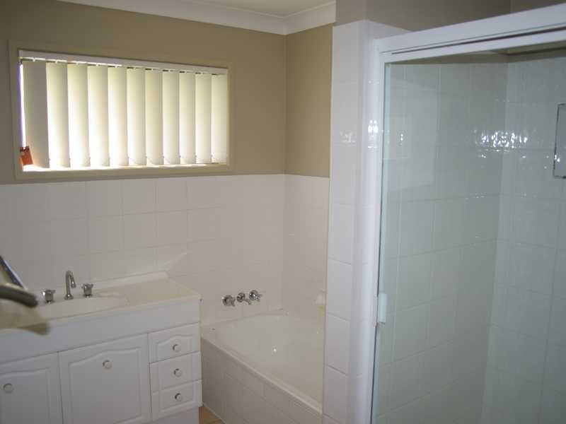 102 Biggs Avenue, Beachmere QLD 4510