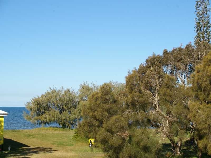 102 Biggs Avenue, Beachmere QLD 4510