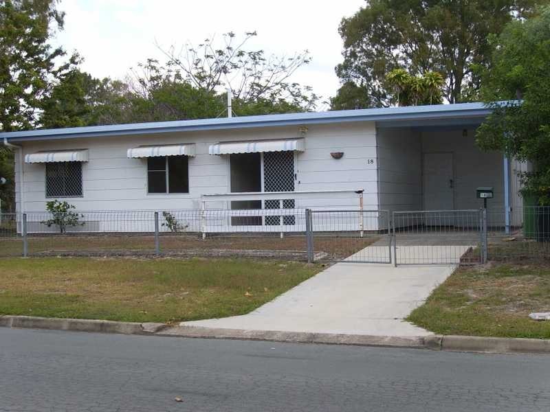 18 Dwyer Street, Beachmere QLD 4510