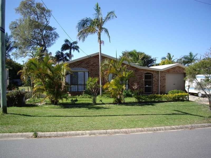 3 Amies Street, Beachmere QLD 4510
