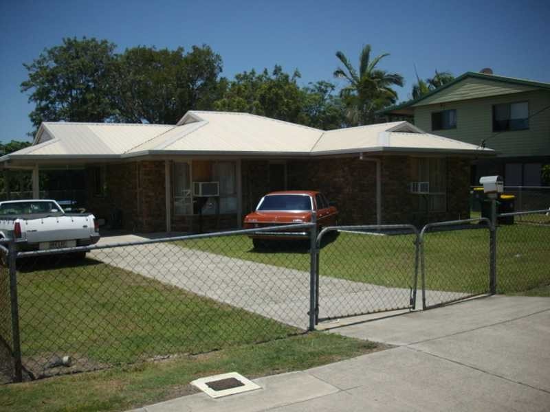 127 Bishop Rd, Beachmere QLD 4510