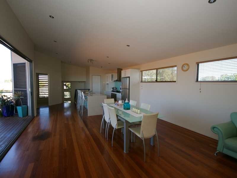 3 Wistari Way, Beachmere QLD 4510