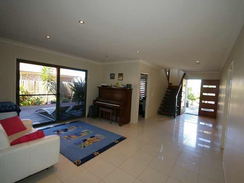 3 Wistari Way, Beachmere QLD 4510