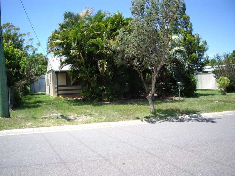 9 Prince Street, Beachmere QLD 4510